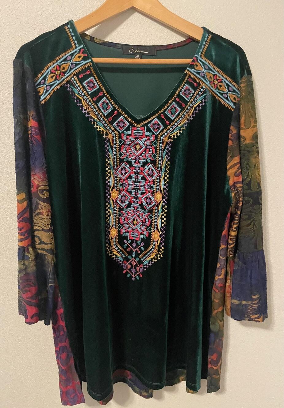 Calessa Tunic Top Womens XL Multicolor Velvet Embroidered Animal Boho Artsy
